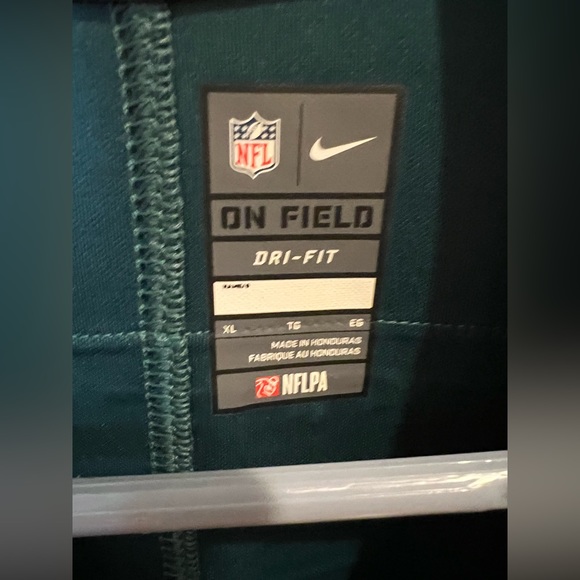 Carson Wentz Philadelphia Eagles 🦅 jersey - Picture 4 of 11